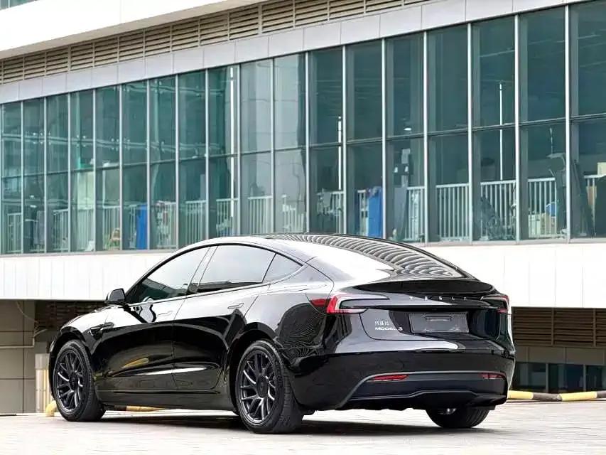 Tesla Model 3 — фото 6