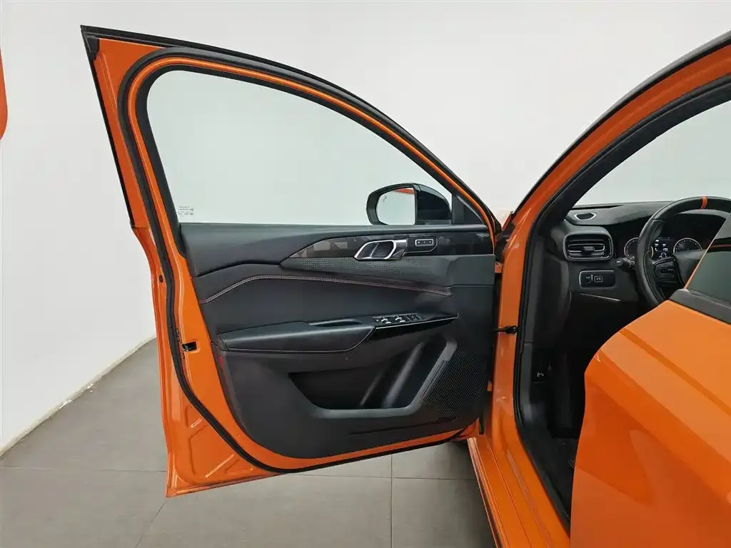 Lynk & Co 02 Hatchback 2022 из CN, фото 8