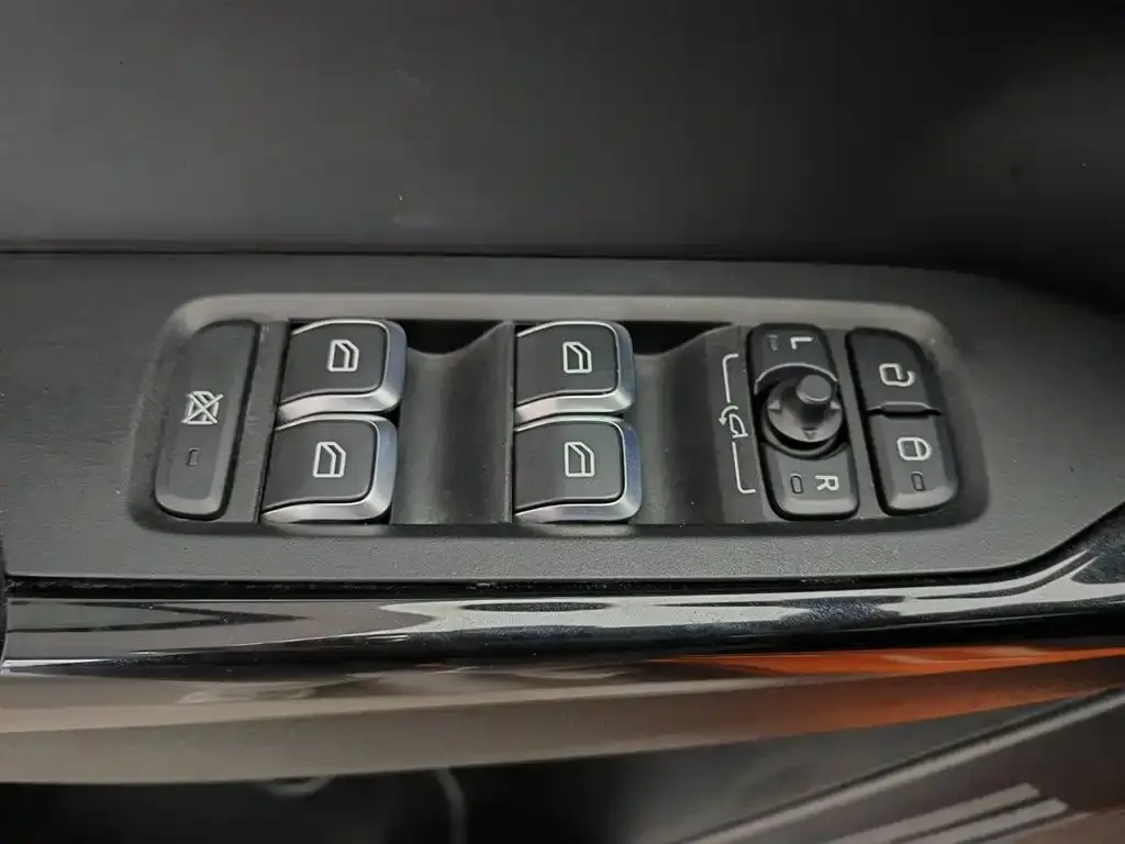 Lynk & Co 02 Hatchback 2022 из CN, фото 5