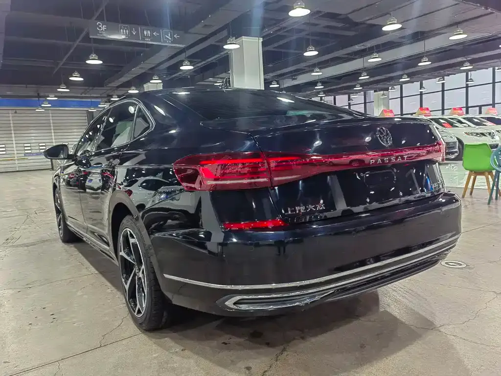 Volkswagen Passat — фото 2