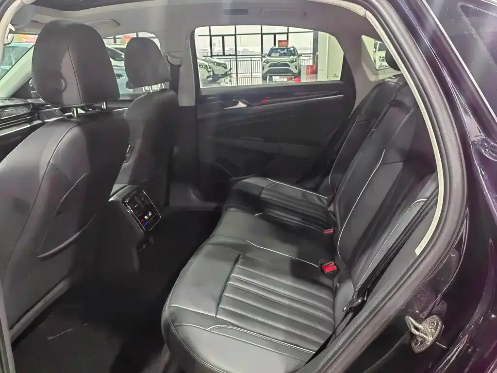 Volkswagen Passat — фото 4