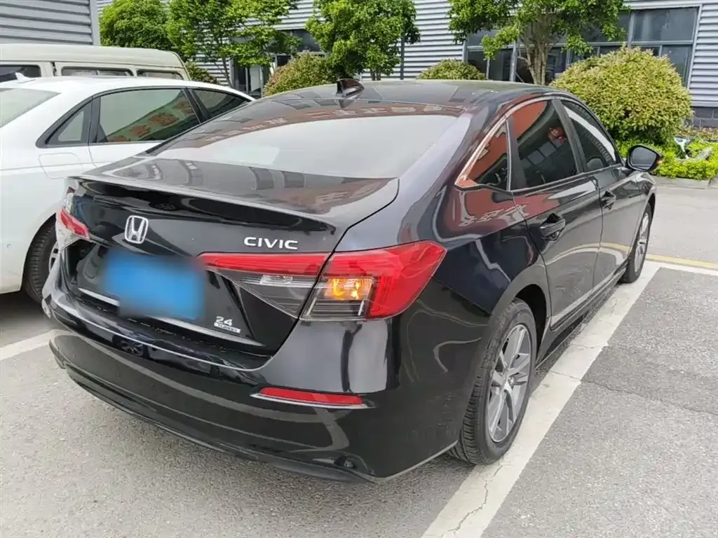 Honda Civic — фото 3