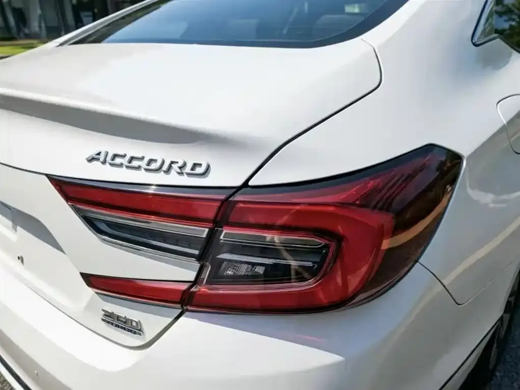Honda Accord — фото 3