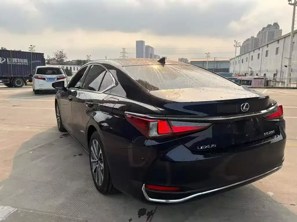 Lexus ES — фото 2
