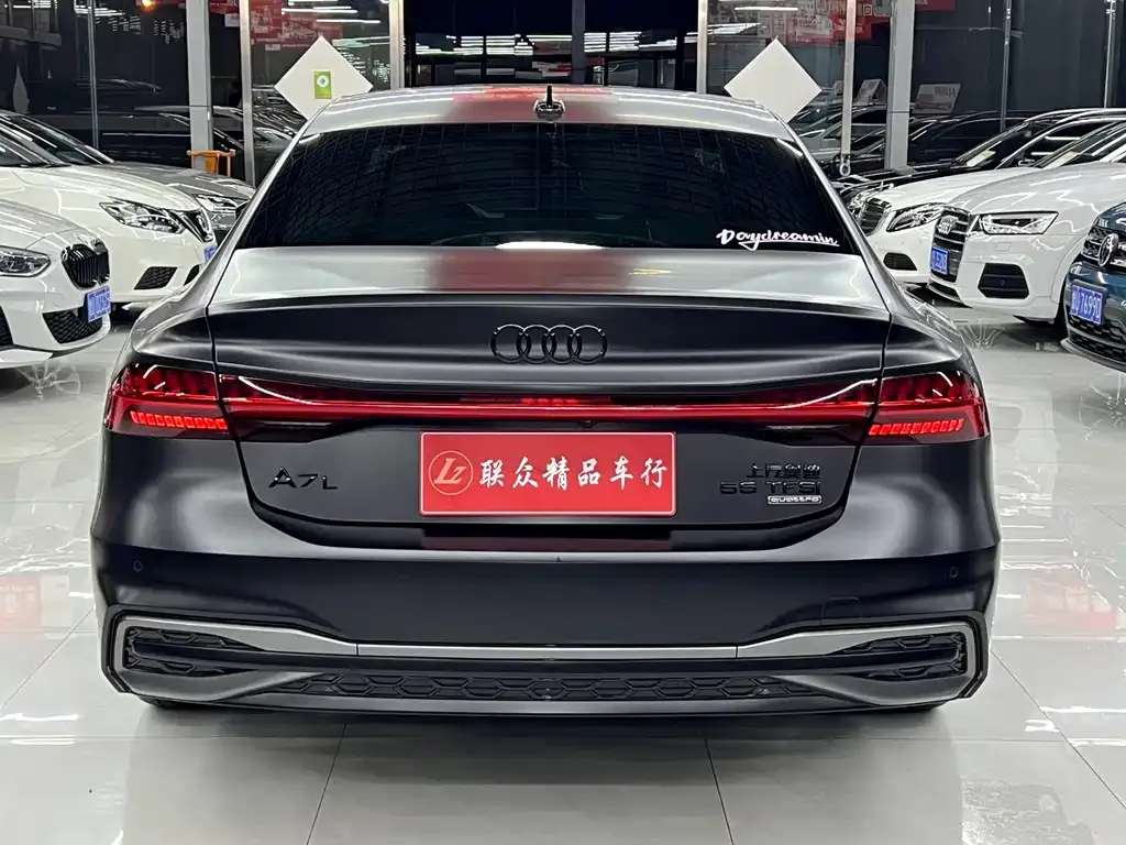 Audi A7L — фото 7