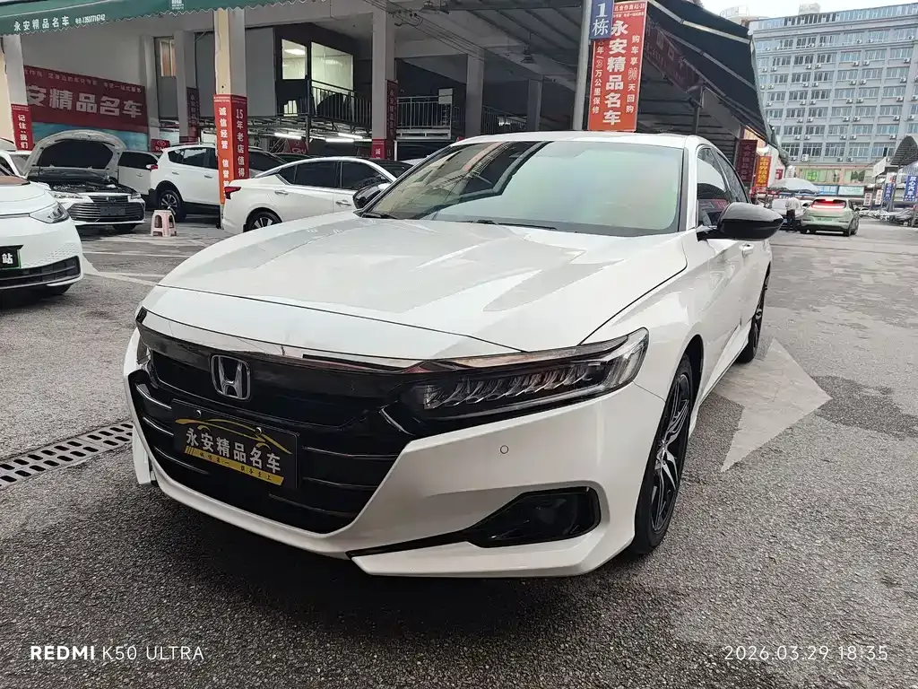 Honda Accord — фото 1