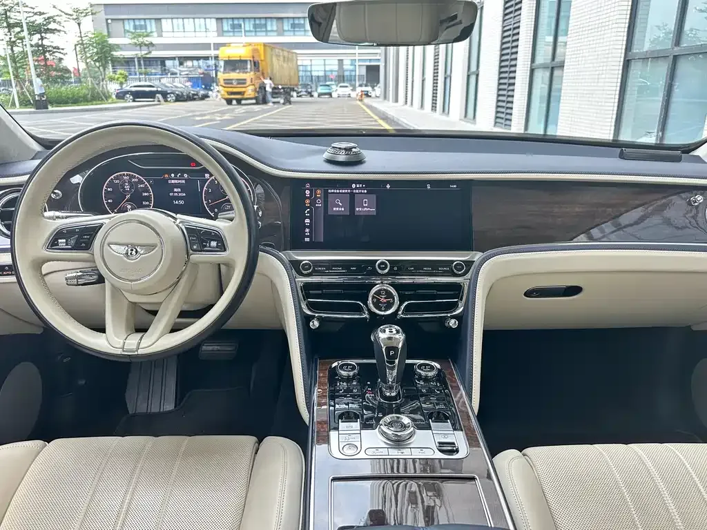 Bentley Flying Spur 2021 из CN, фото 9