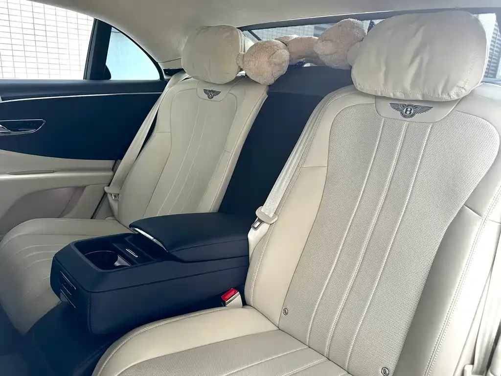 Bentley Flying Spur 2021 из CN, фото 5