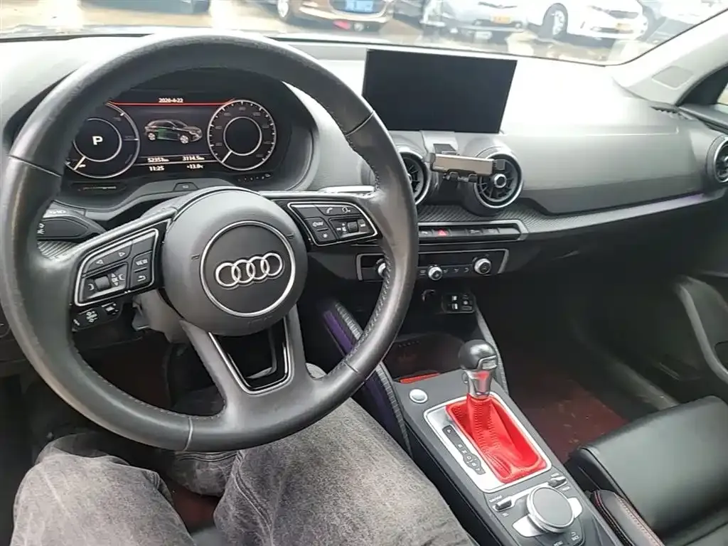 Audi Q2L e-tron 2021 из CN, фото 3