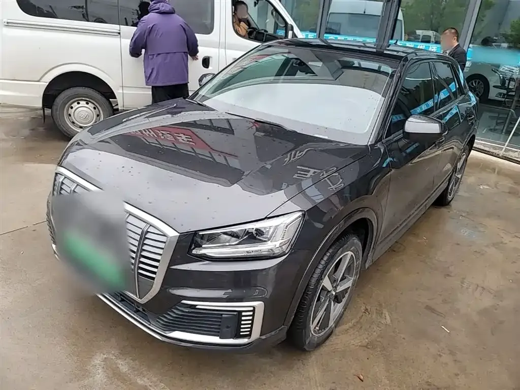 Audi Q2L e-tron 2021 из CN, фото 9