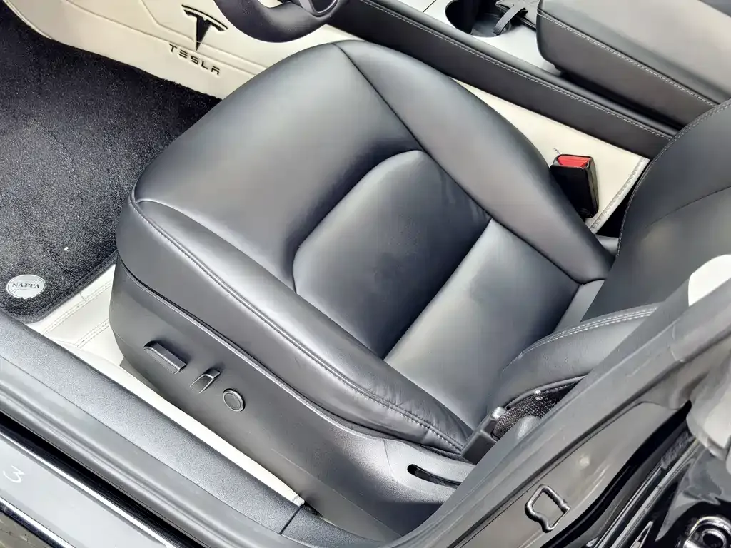 Tesla Model 3 — фото 10