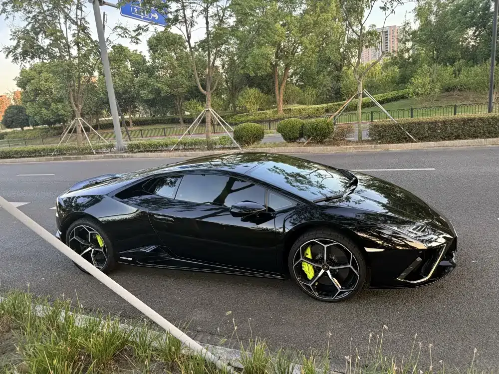 Lamborghini Huracan — фото 9