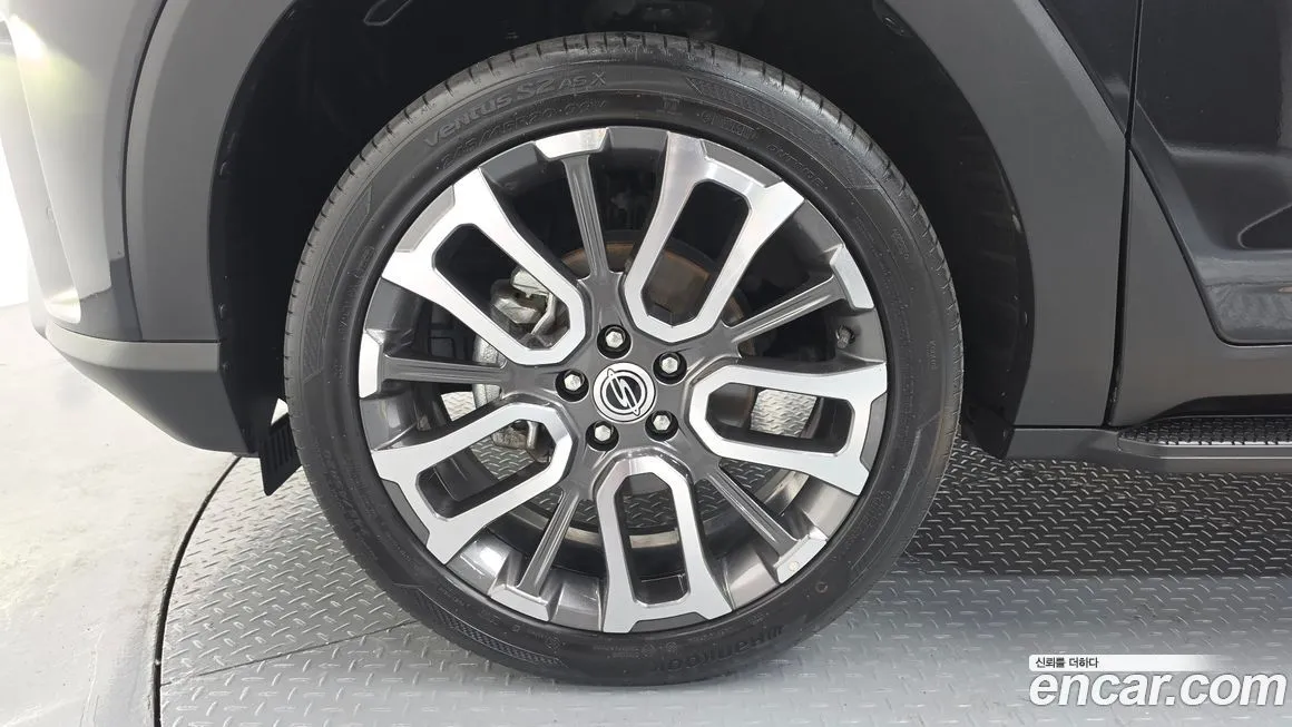 KG Mobility (Ssangyong) Torres — фото 10