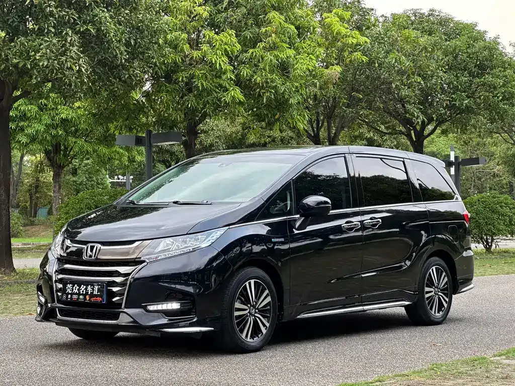 Honda Odyssey — фото 1