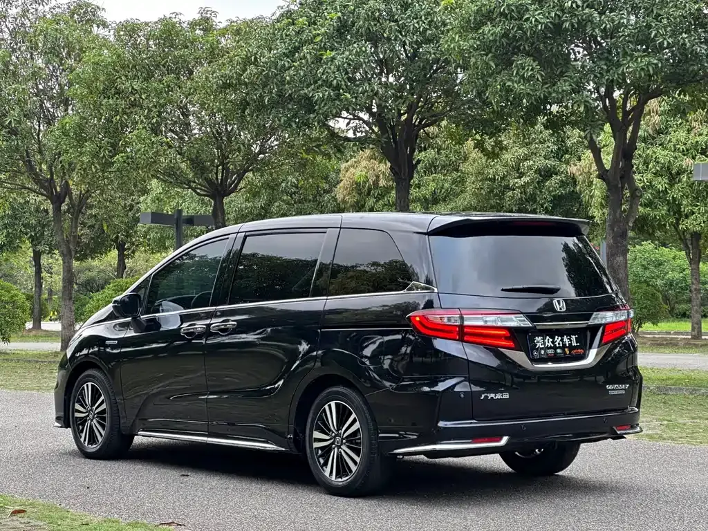 Honda Odyssey — фото 9