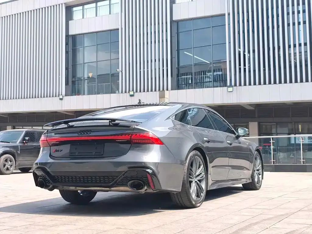 Audi A7 — фото 8