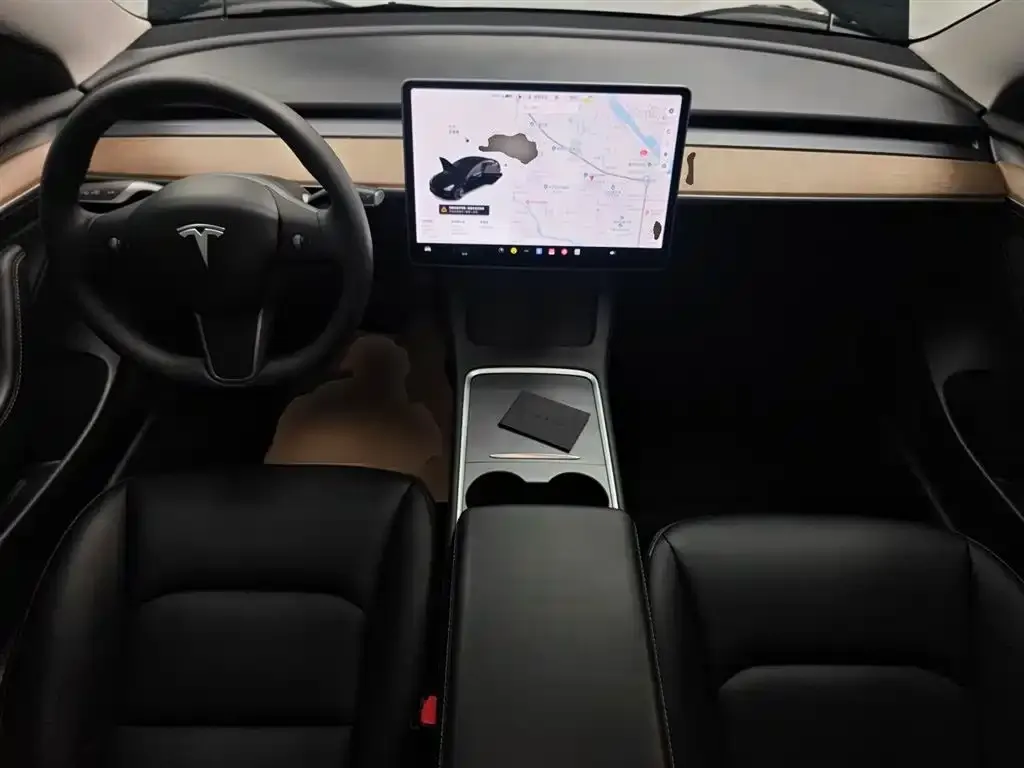 Tesla Model 3 — фото 6