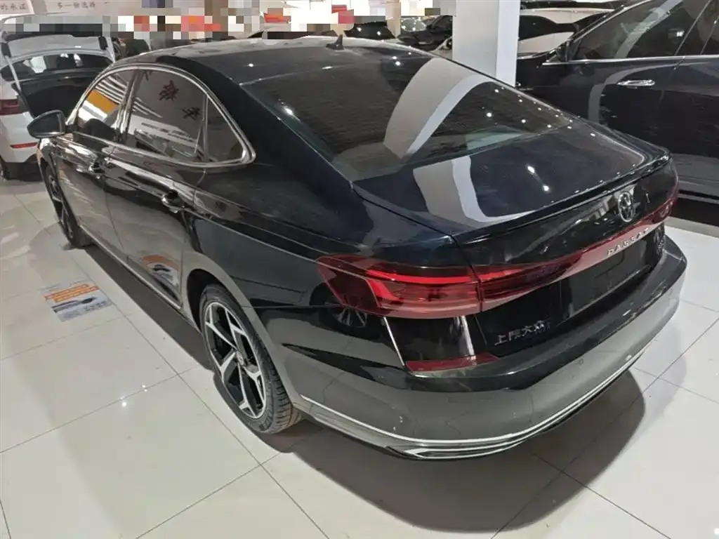 Volkswagen Passat — фото 9