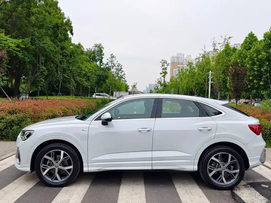 Audi Q3 Sportback 2021 из CN, фото 3