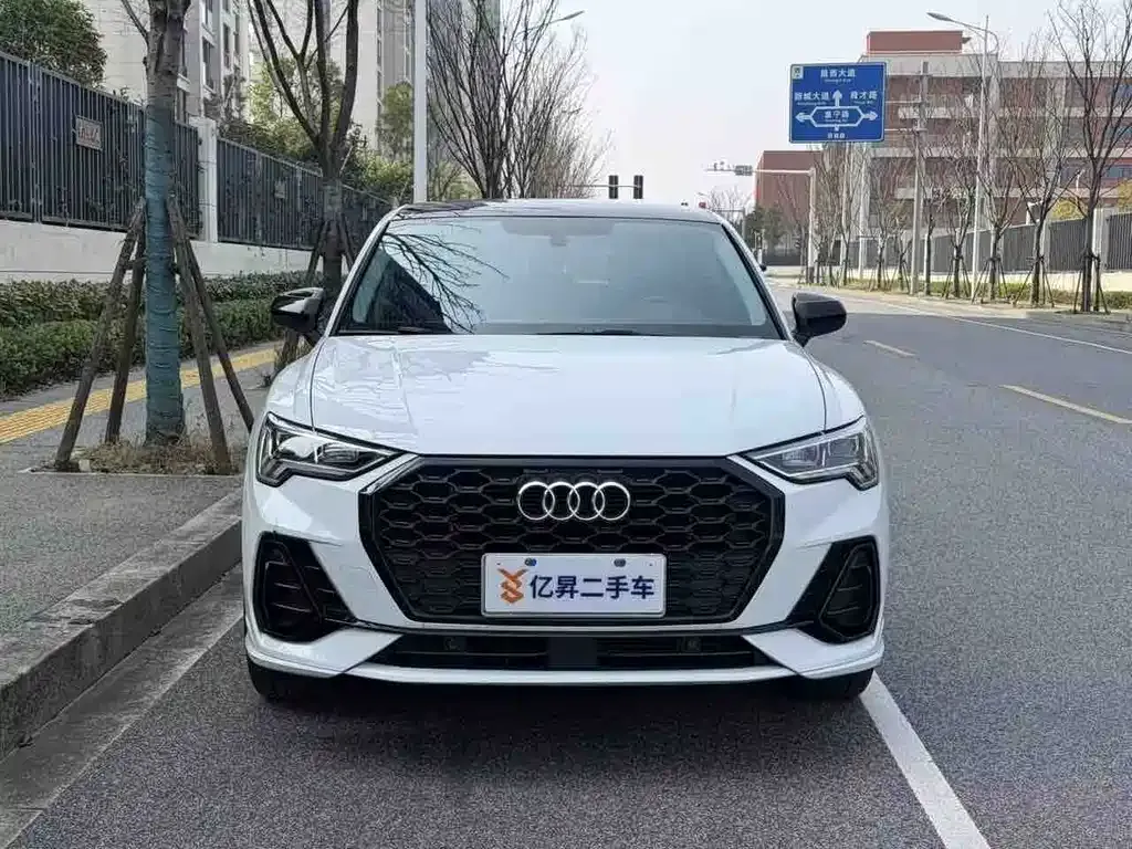 Audi Q3 Sportback — фото 8