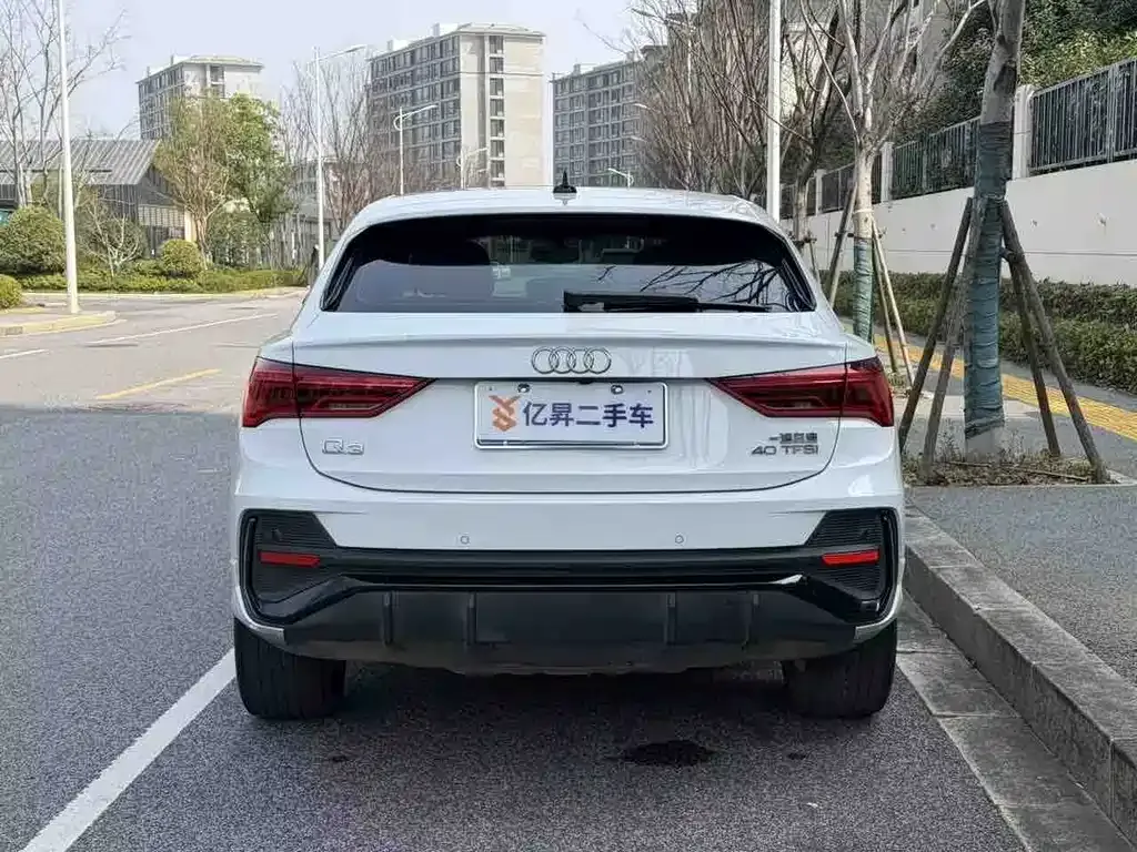 Audi Q3 Sportback — фото 5