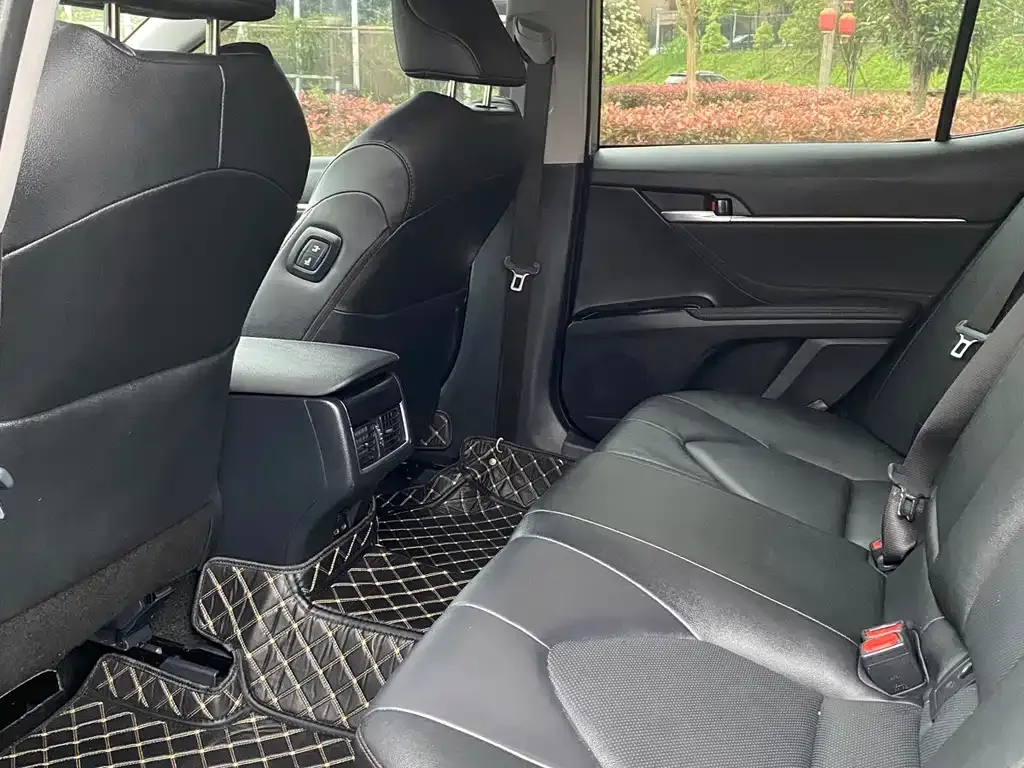 Toyota Camry 2024 из CN, фото 9