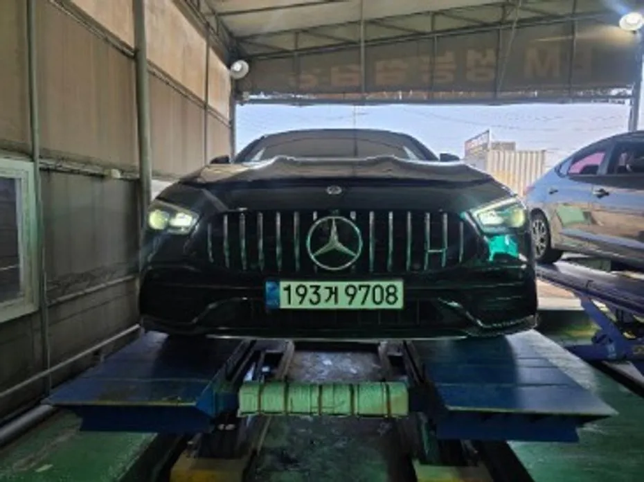 Mercedes-Benz AMG GT — фото 1
