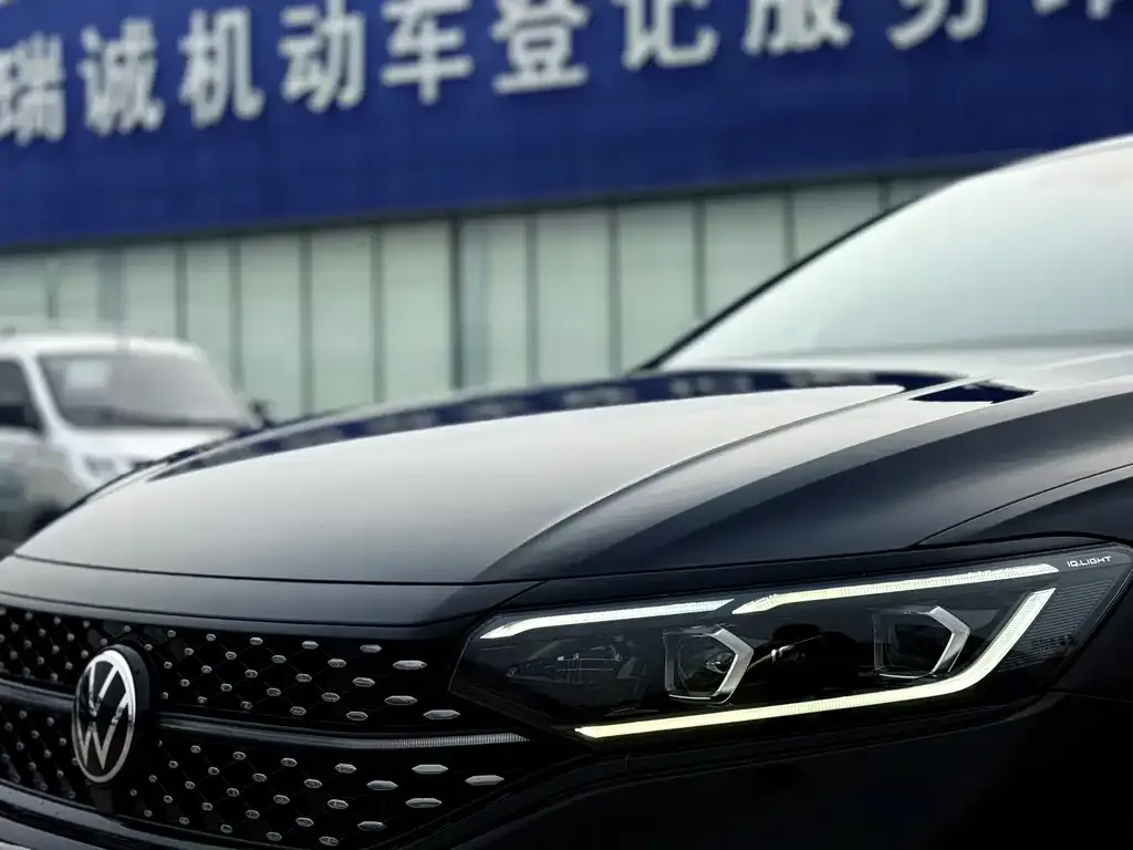 Volkswagen Passat — фото 10