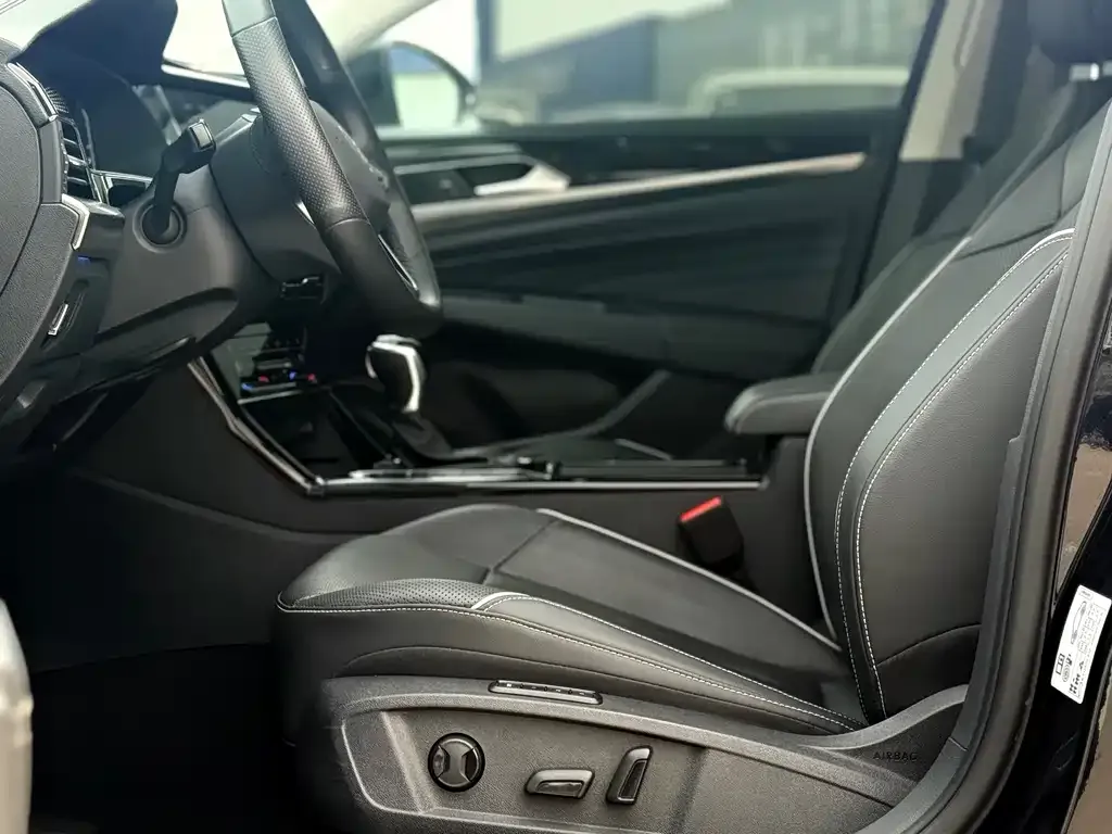 Volkswagen Passat — фото 6