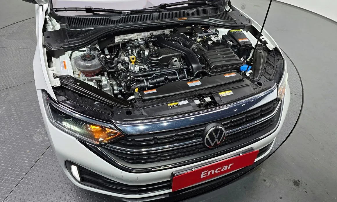 Volkswagen Jetta — фото 10