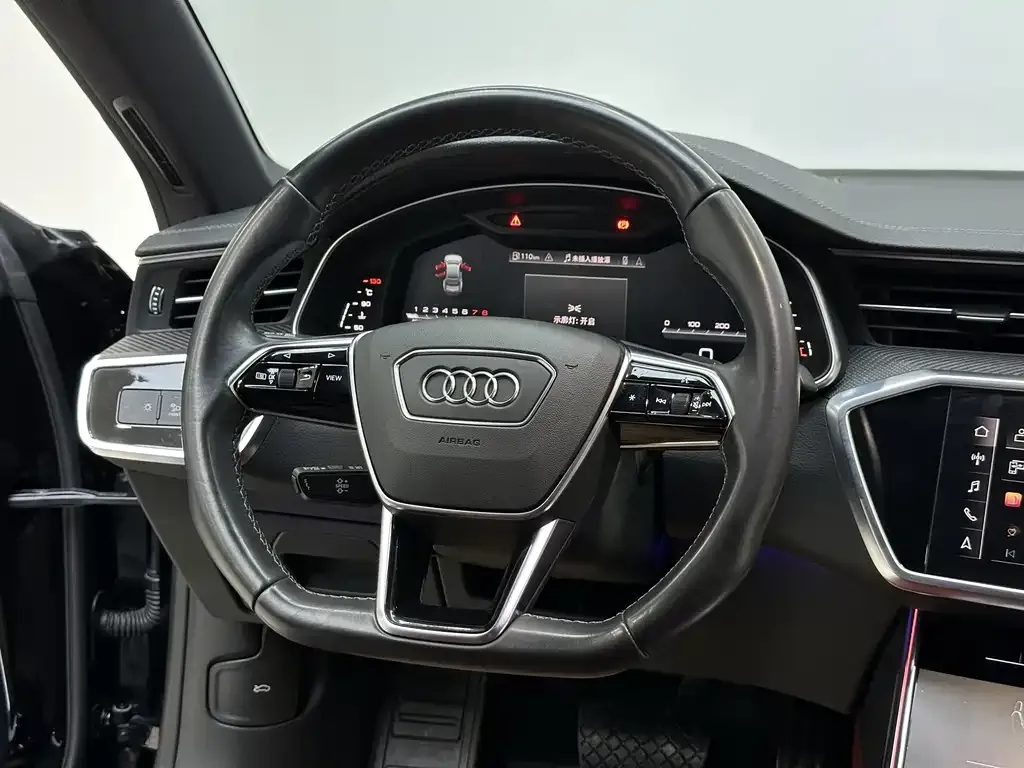 Audi A7L — фото 9