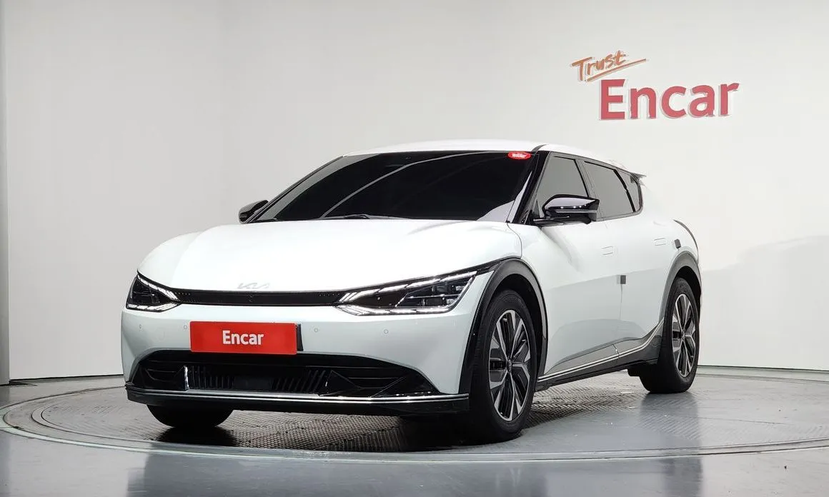 Kia EV6 — фото 1