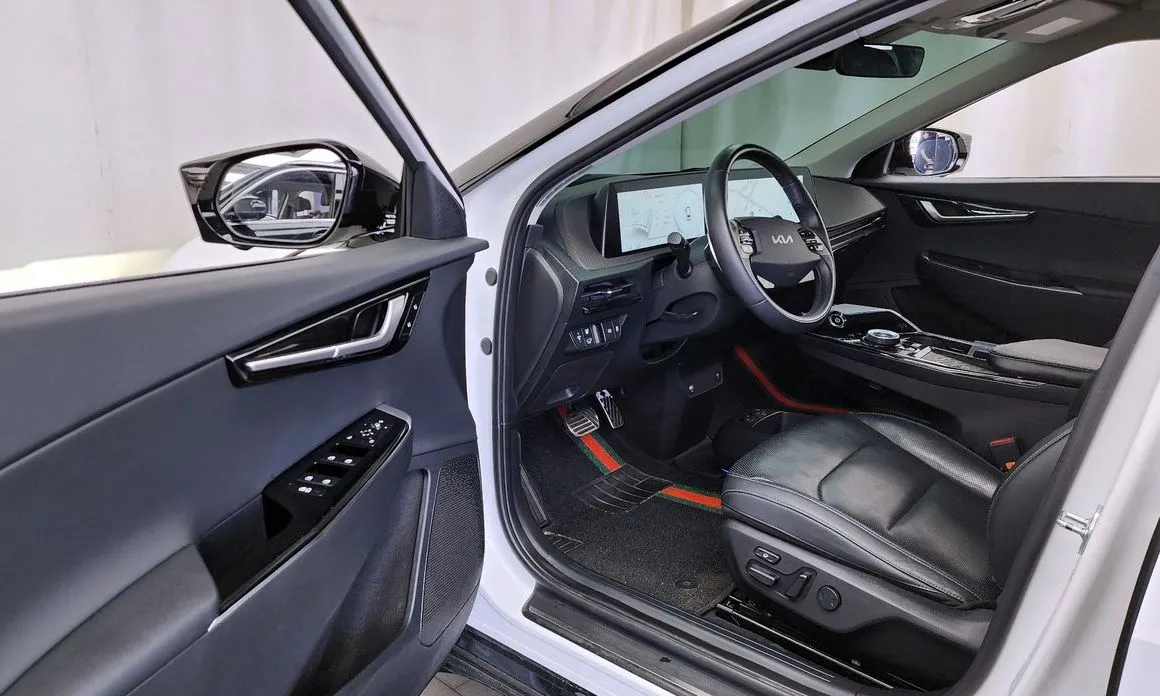 Kia EV6 — фото 6