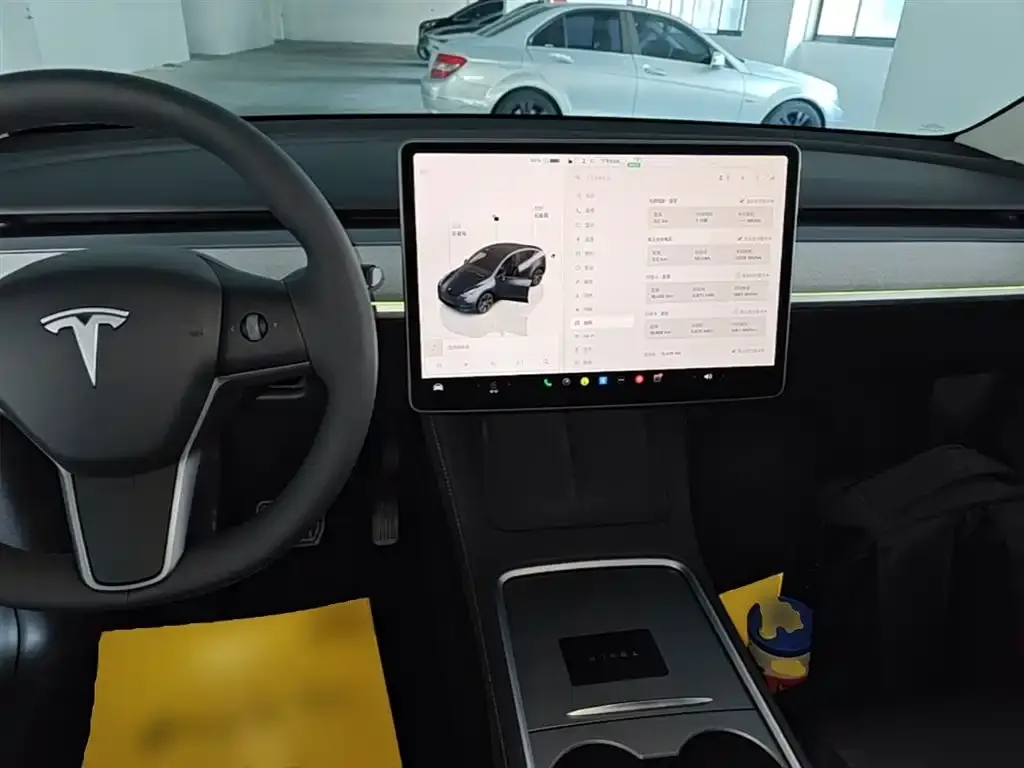 Tesla Model Y — фото 2
