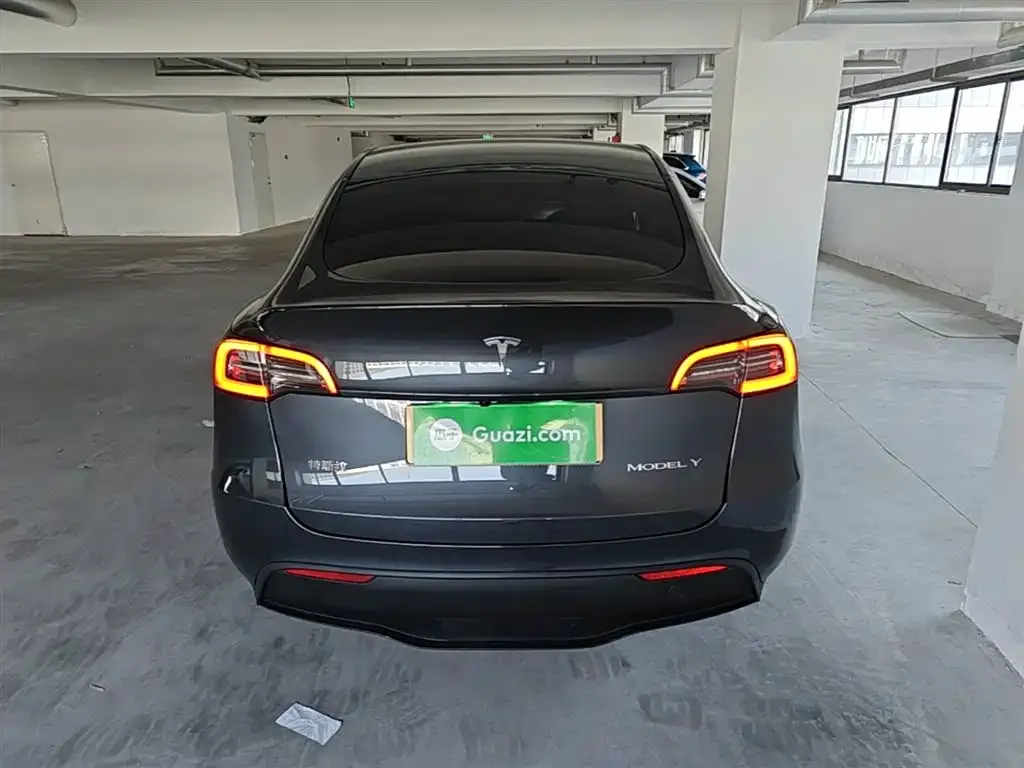 Tesla Model Y — фото 5