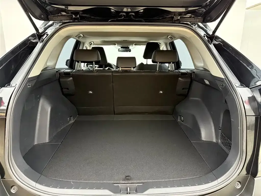 Toyota RAV4 — фото 10