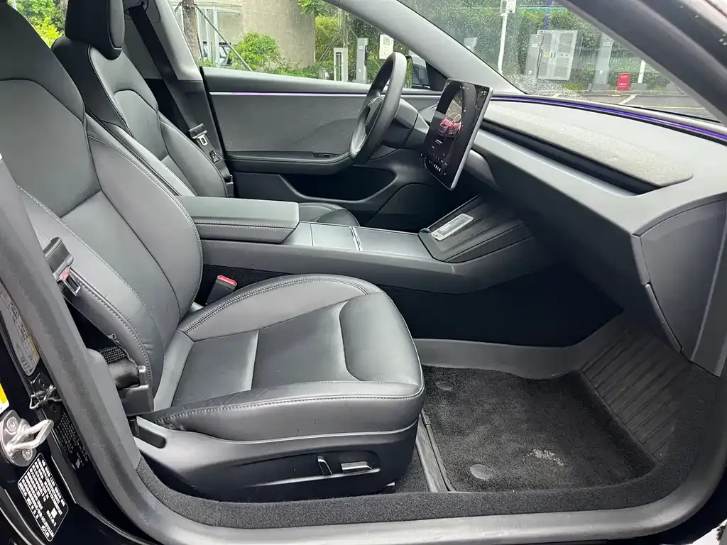 Tesla Model 3 — фото 2
