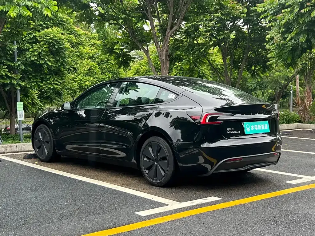 Tesla Model 3 — фото 5