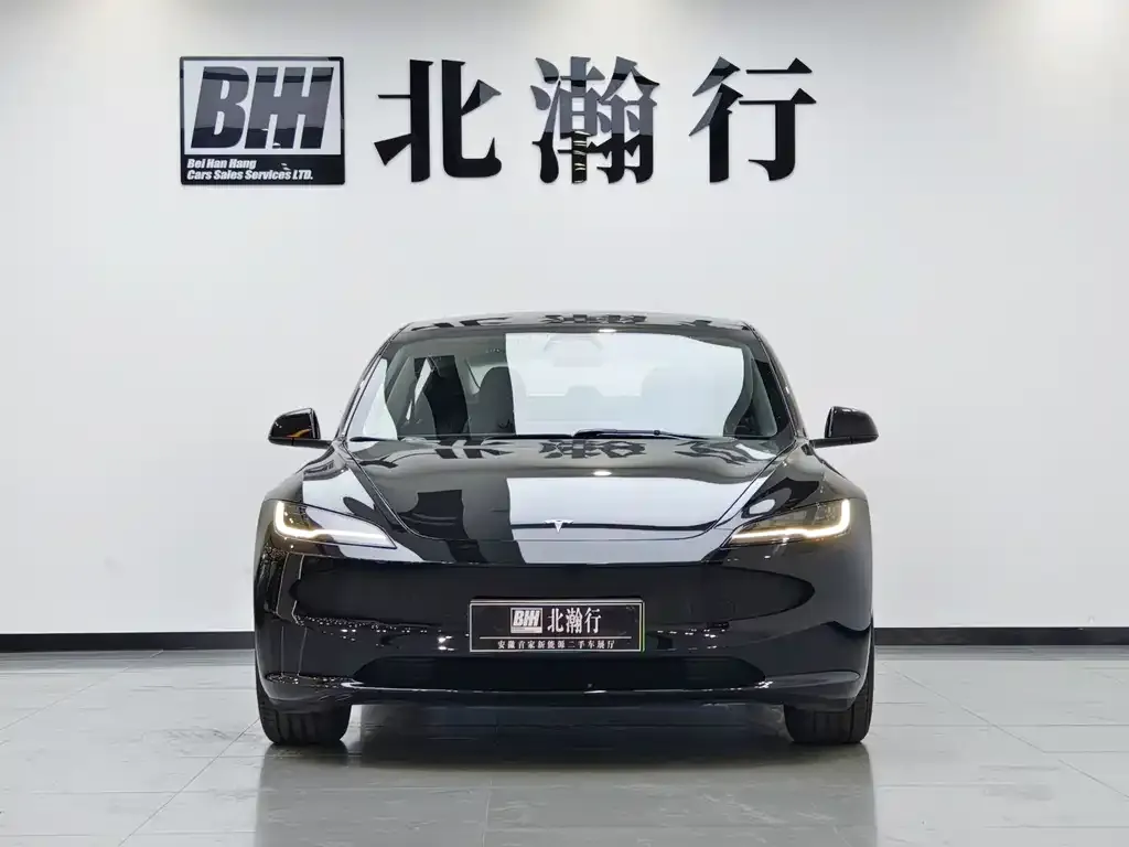 Tesla Model 3 — фото 2