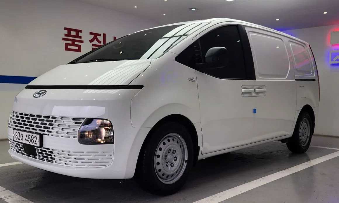 Hyundai Staria — фото 2