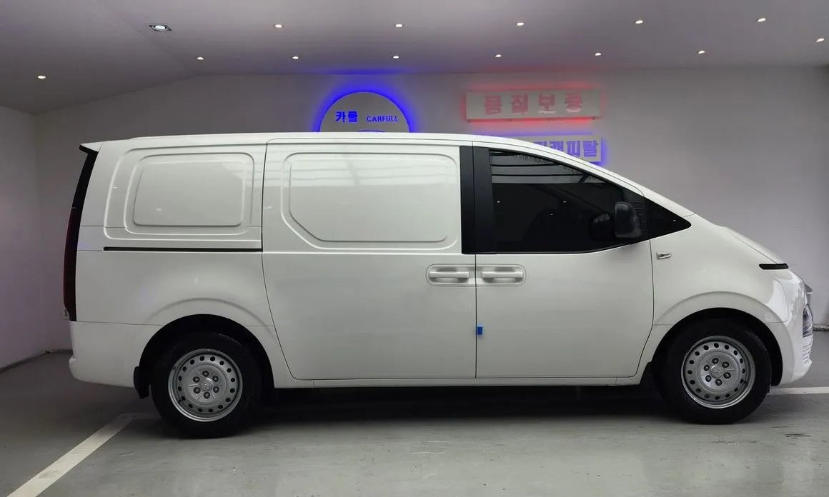 Hyundai Staria — фото 3