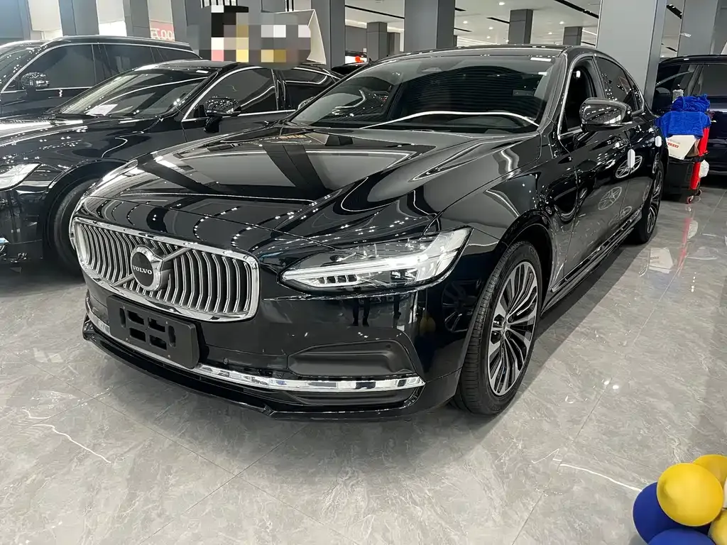 Volvo S90 — фото 1