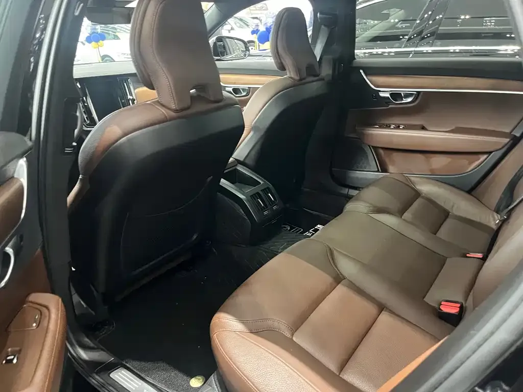 Volvo S90 — фото 3