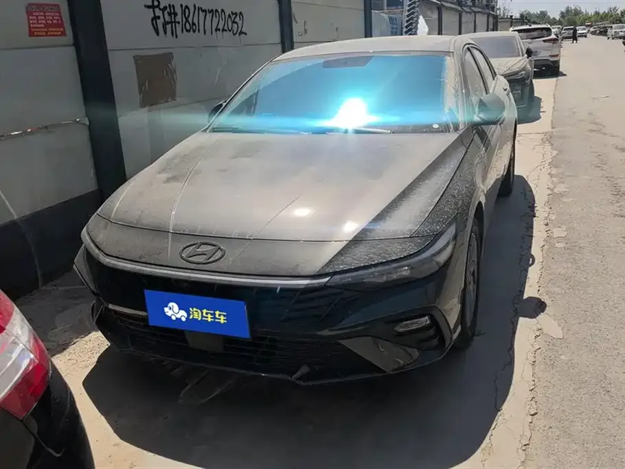 Hyundai Elantra — фото 3