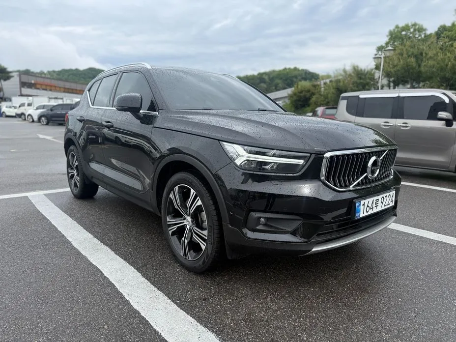 Volvo XC40 — фото 1