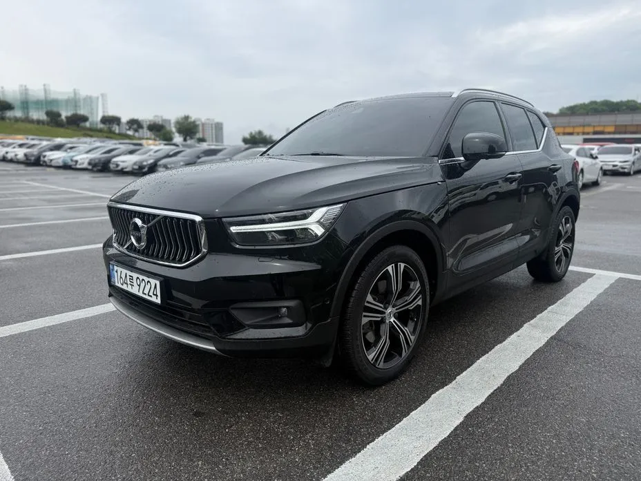 Volvo XC40 — фото 7