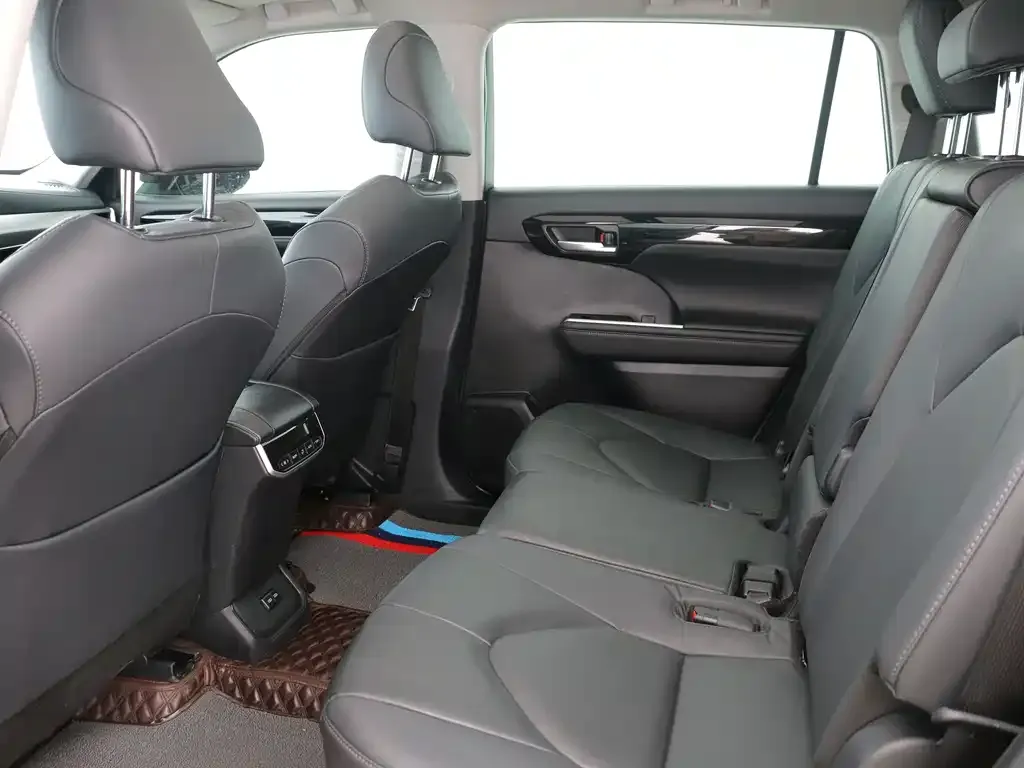 Toyota Highlander 2024 из CN, фото 10
