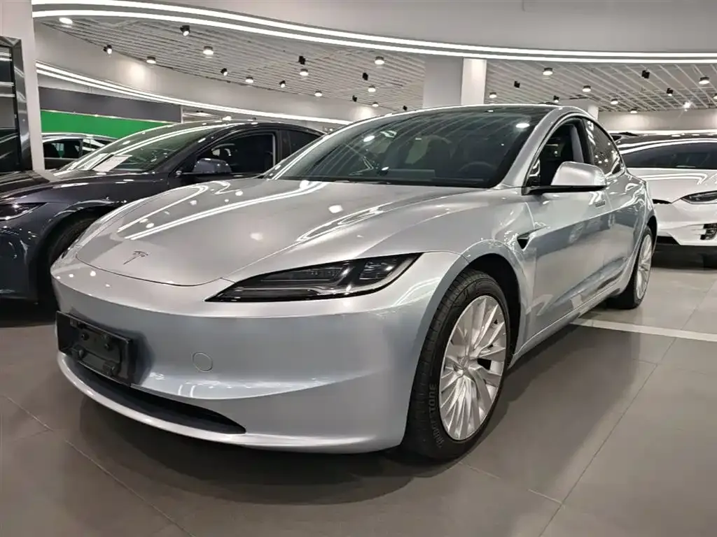 Tesla Model 3 — фото 4