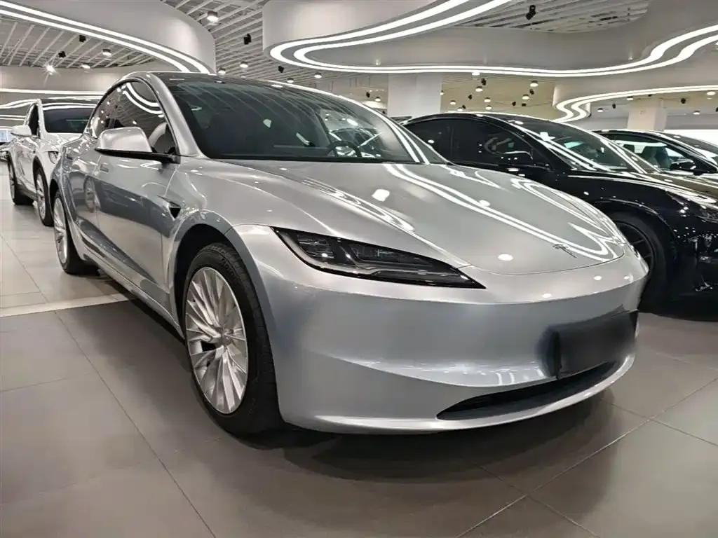 Tesla Model 3 — фото 6