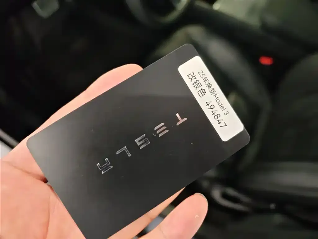 Tesla Model 3 — фото 3